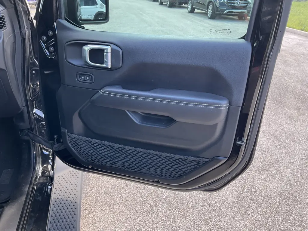 2021 JEEP WRANGLER 4XE UNLIMITED SAHARA photo 19