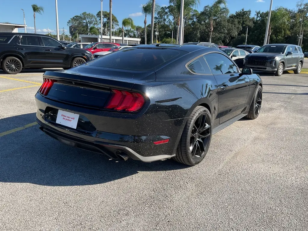 2019 FORD MUSTANG ECOBOOST photo 9