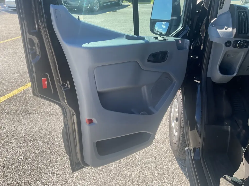 2019 FORD TRANSIT PASSENGER WAGON XLT photo 9