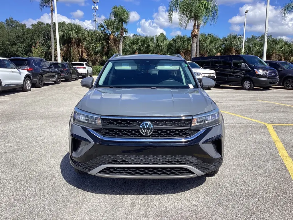 2023 VOLKSWAGEN TAOS SE photo 2
