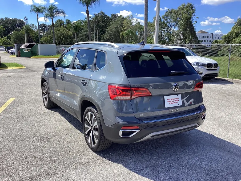 2023 VOLKSWAGEN TAOS SE photo 7