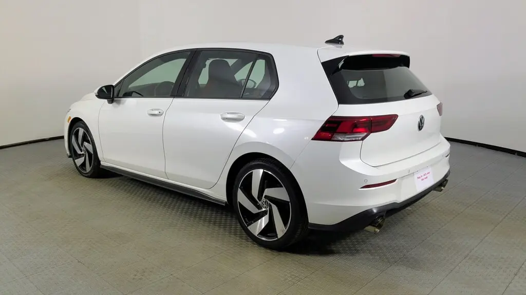 2022 VOLKSWAGEN GOLF GTI S photo 3