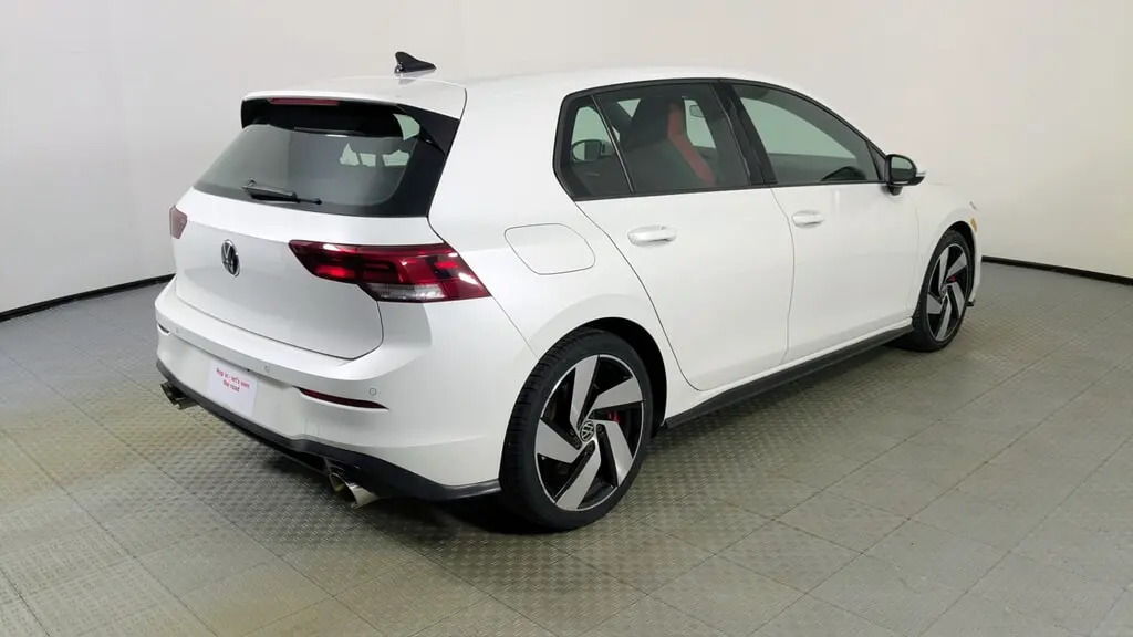 2022 VOLKSWAGEN GOLF GTI S photo 5