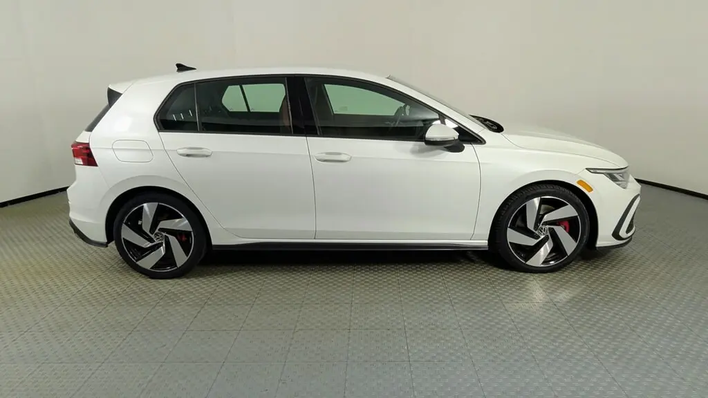 2022 VOLKSWAGEN GOLF GTI S photo 6
