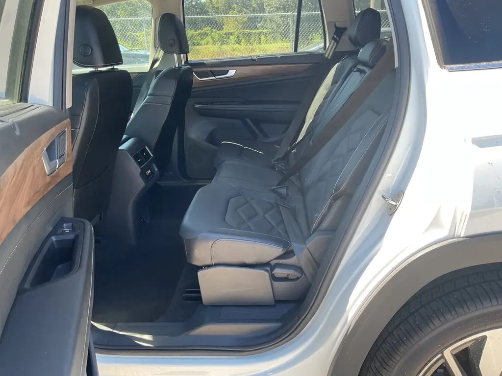 2024 VOLKSWAGEN ATLAS 2.0T SE W/TECHNOLOGY photo 10