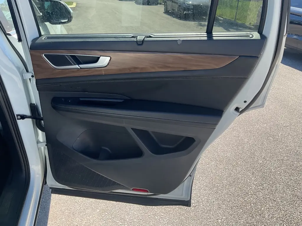 2024 VOLKSWAGEN ATLAS 2.0T SE W/TECHNOLOGY photo 16
