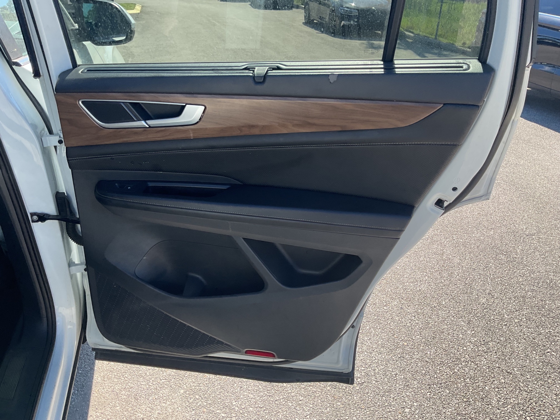 2024 VOLKSWAGEN ATLAS 2.0T SE W/TECHNOLOGY photo 16