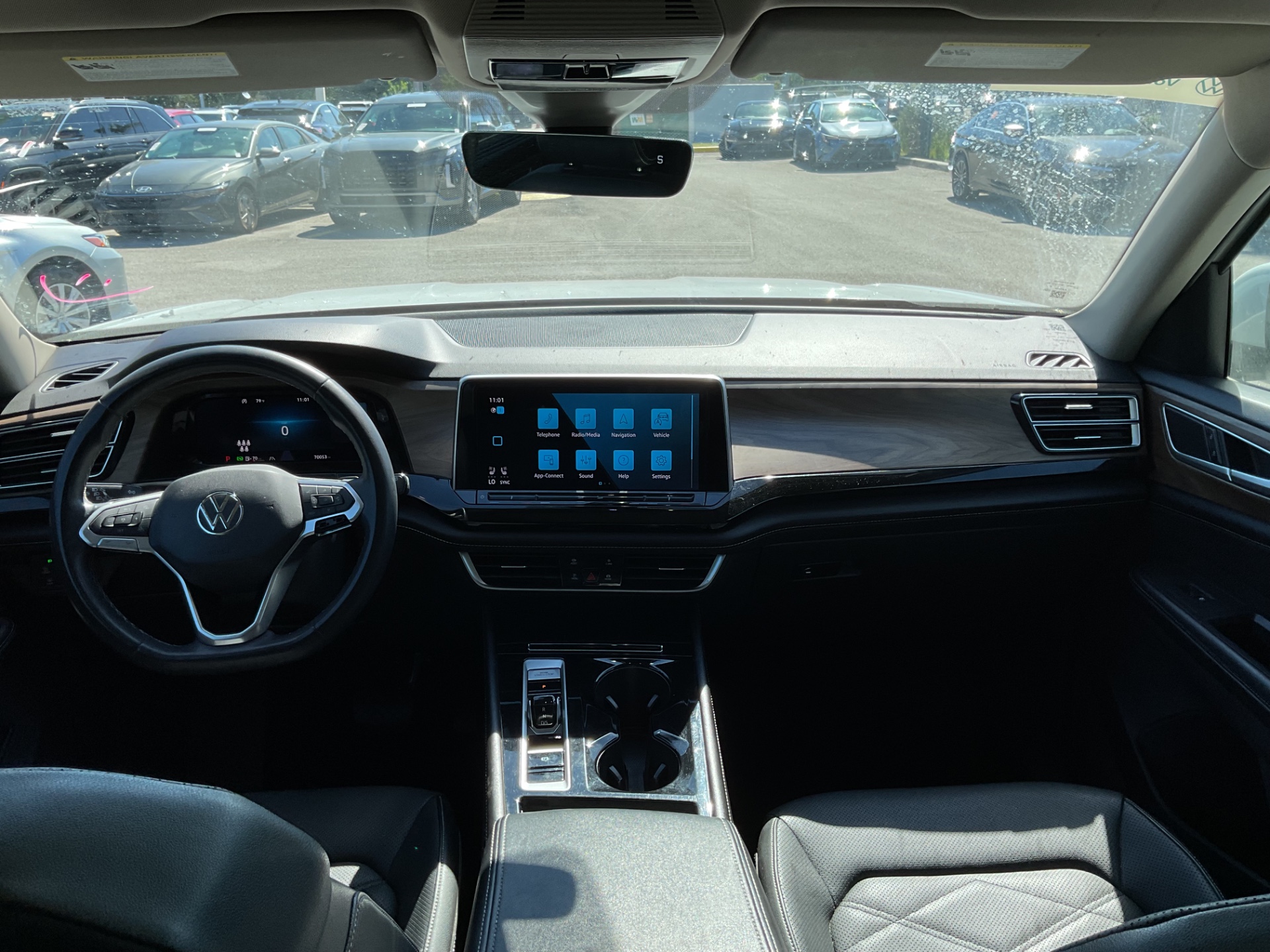2024 VOLKSWAGEN ATLAS 2.0T SE W/TECHNOLOGY photo 23