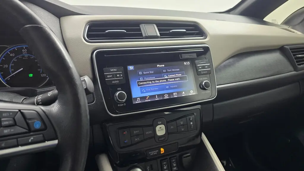2019 NISSAN LEAF SL photo 30
