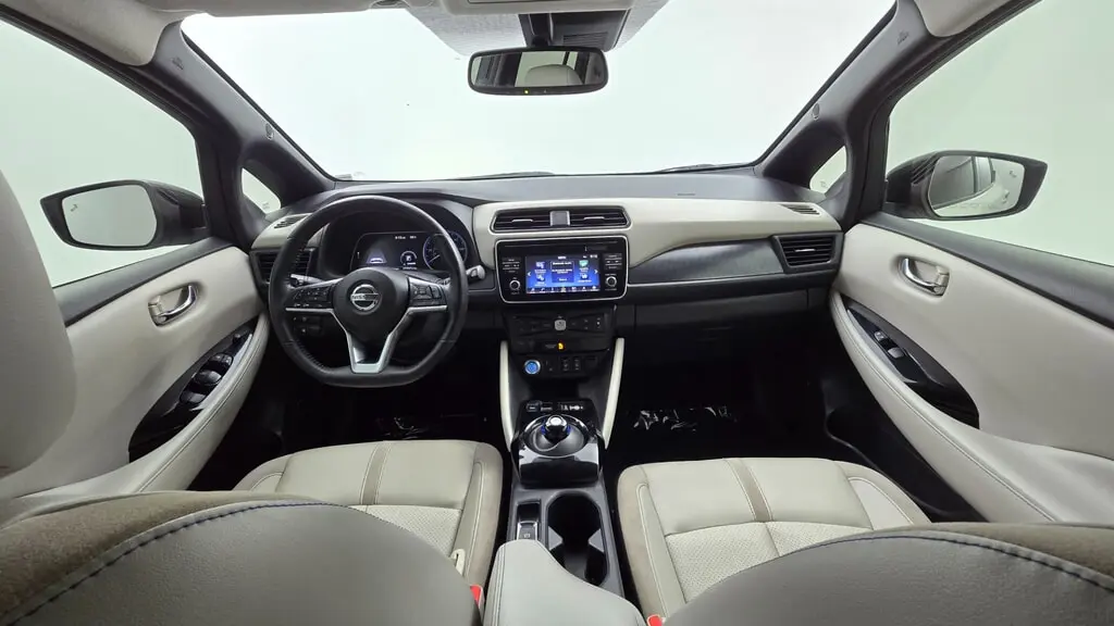 2019 NISSAN LEAF SL photo 25