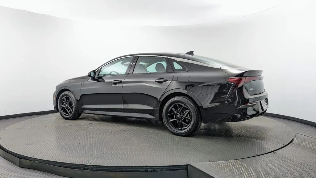 2026 KIA K5 LXS photo 4