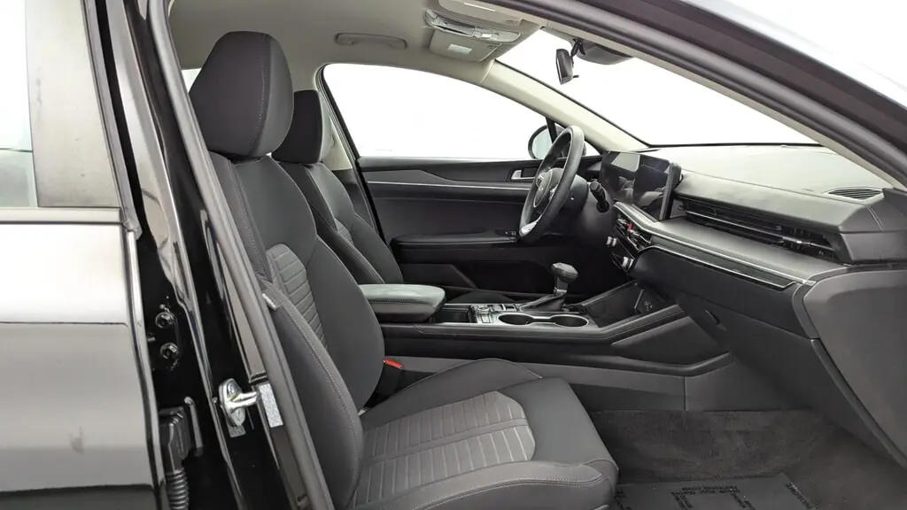 2026 KIA K5 LXS photo 17