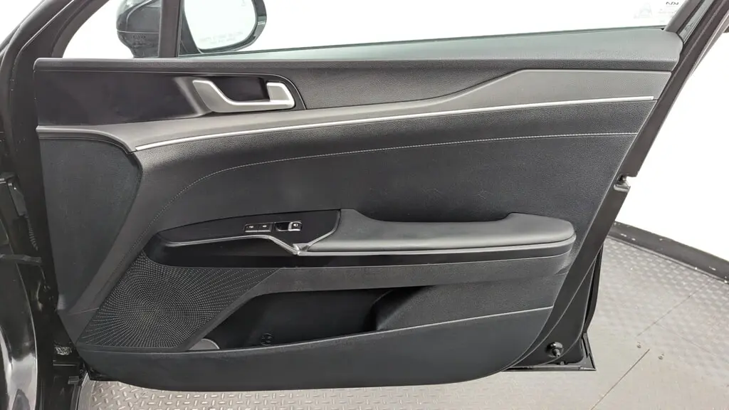 2026 KIA K5 LXS photo 18