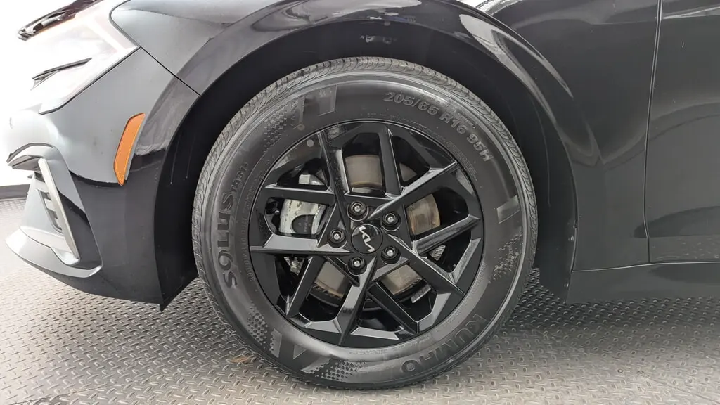 2026 KIA K5 LXS photo 24