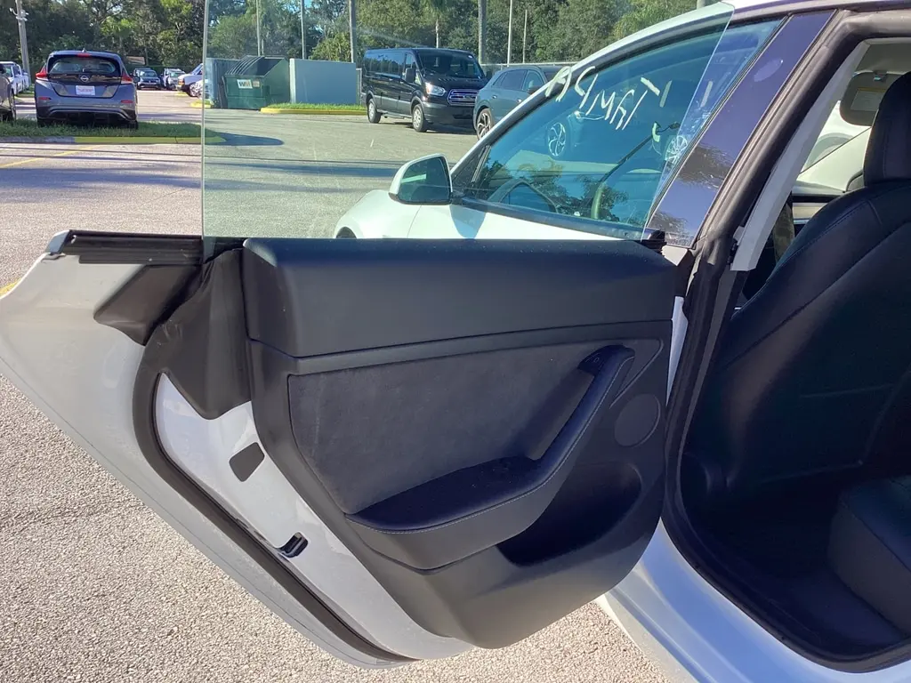 2023 TESLA MODEL 3 photo 17