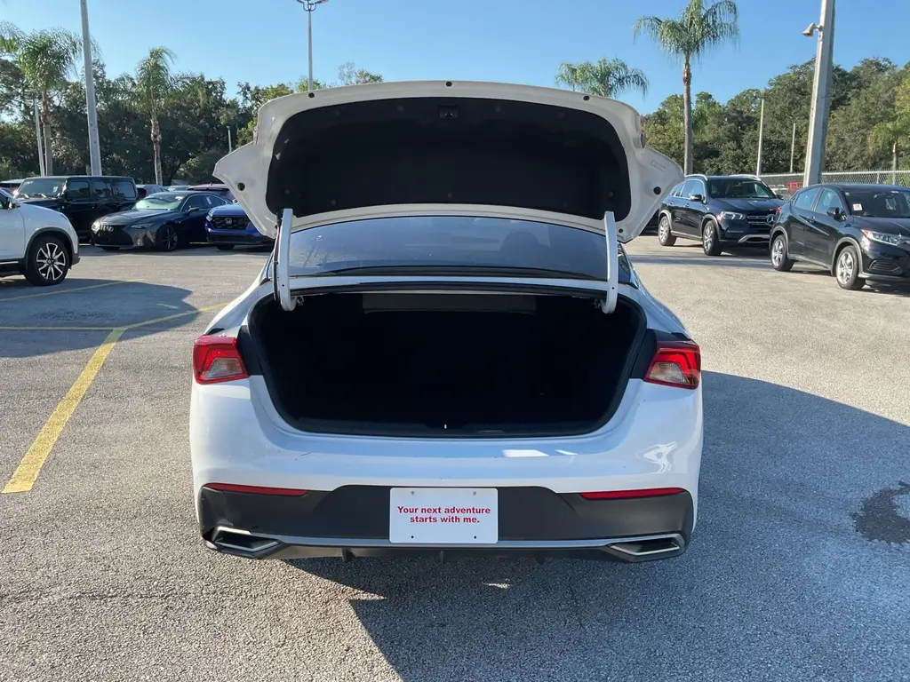 2022 KIA K5 LX photo 9