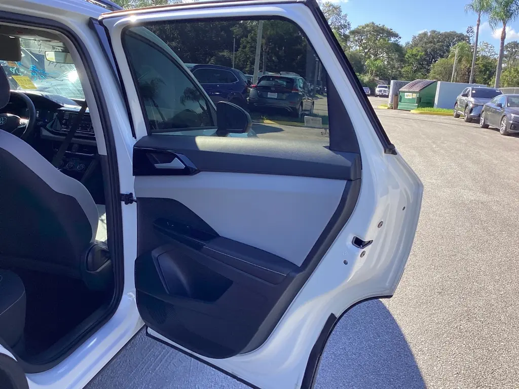 2024 VOLKSWAGEN TAOS S photo 12
