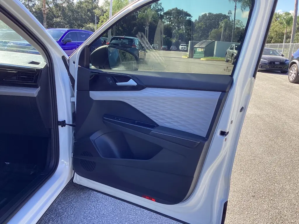 2024 VOLKSWAGEN TAOS S photo 20