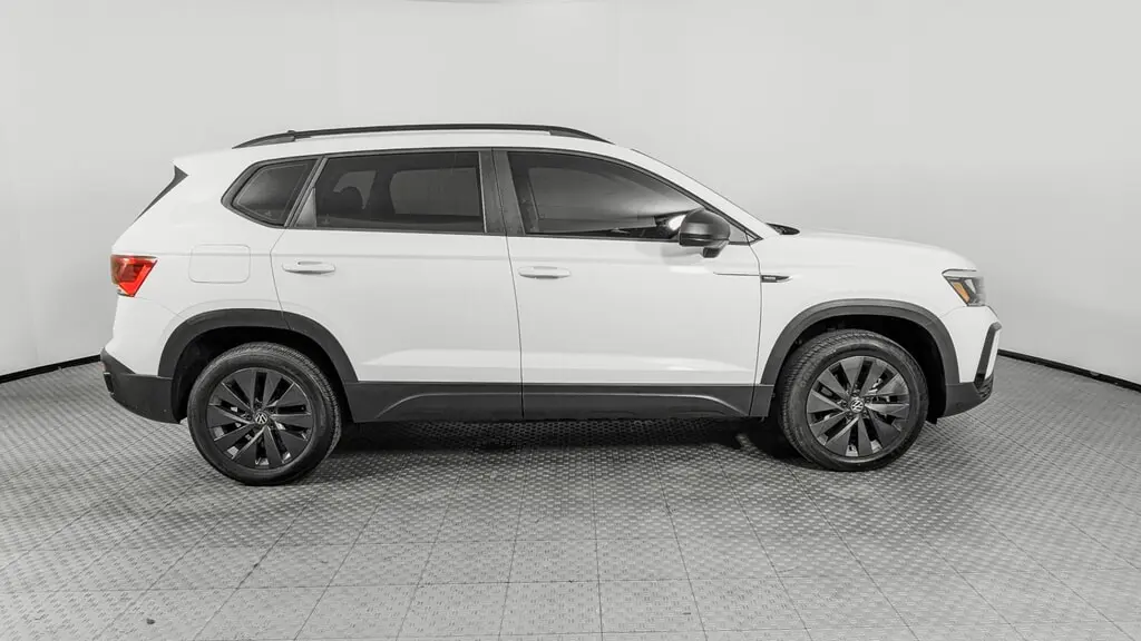 2024 VOLKSWAGEN TAOS S photo 7