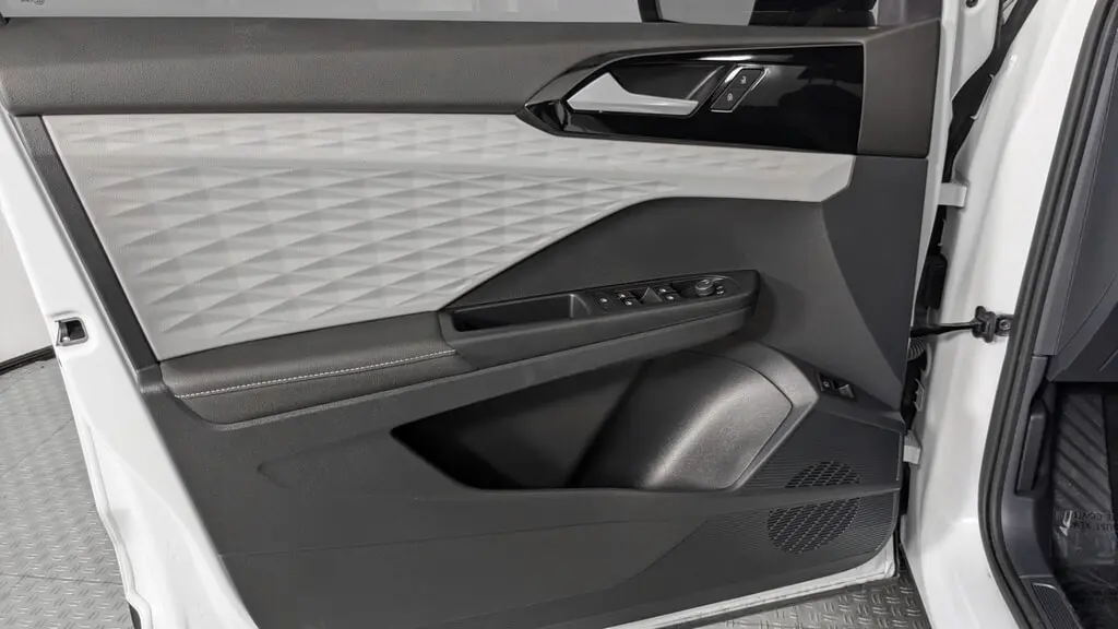 2024 VOLKSWAGEN TAOS S photo 10