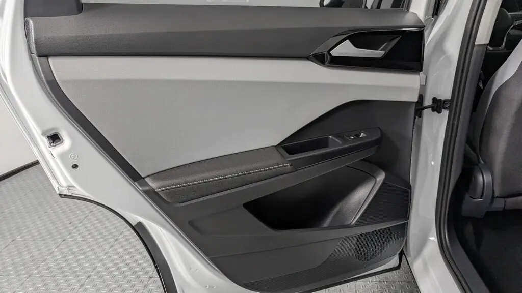 2024 VOLKSWAGEN TAOS S photo 12