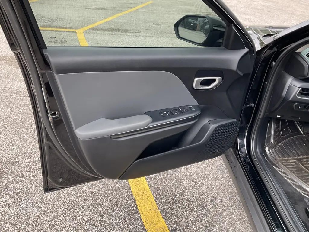 2025 KIA K4 LXS photo 9