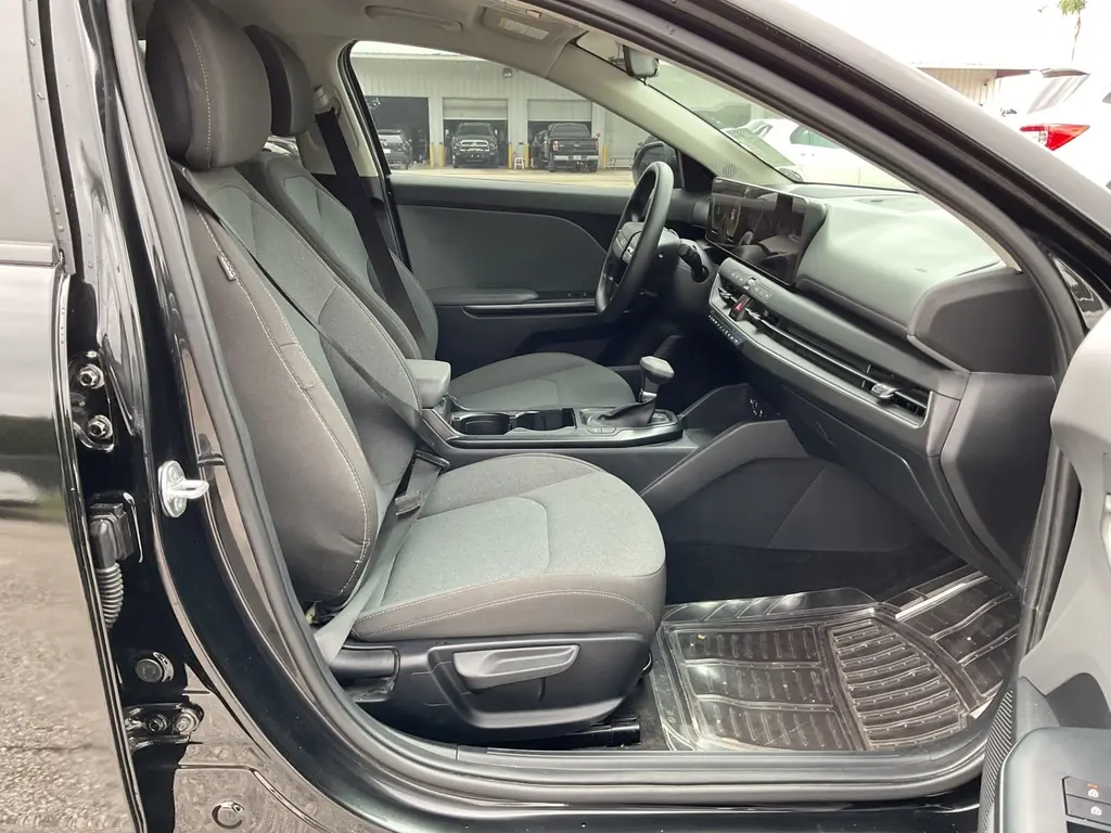 2025 KIA K4 LXS photo 14