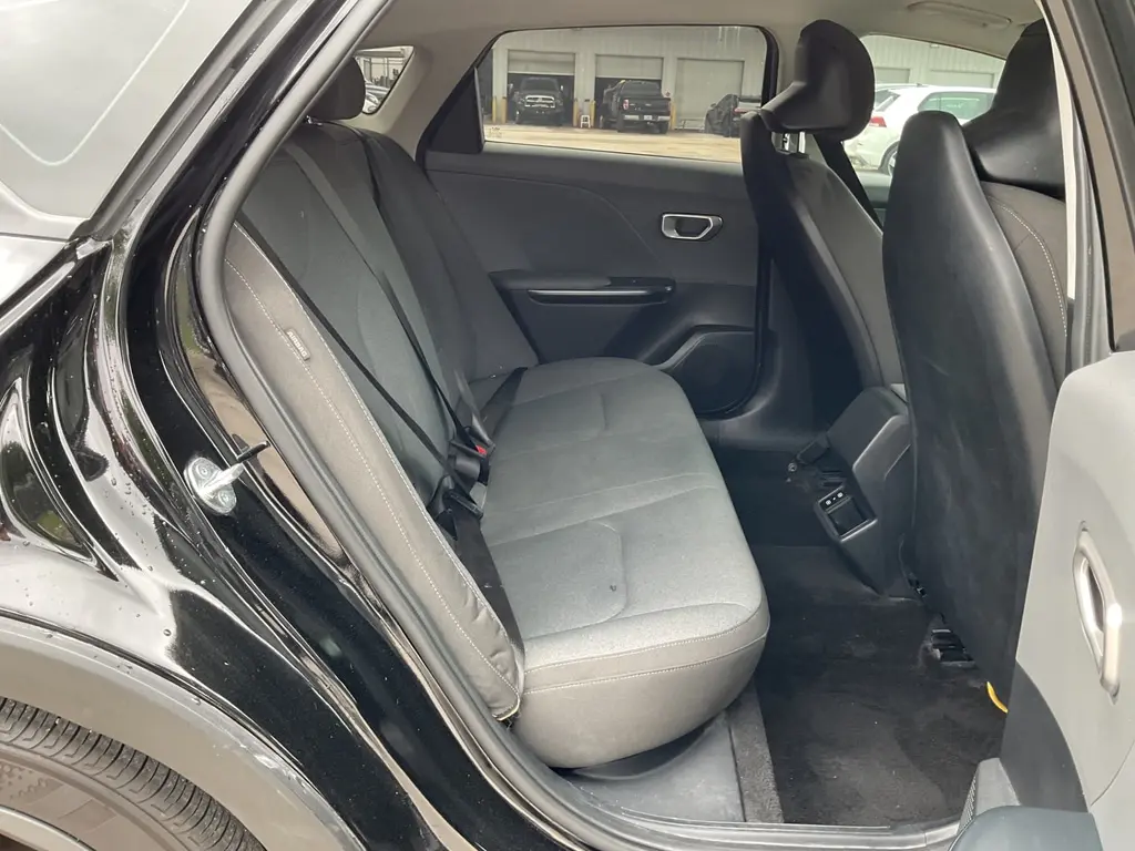 2025 KIA K4 LXS photo 16