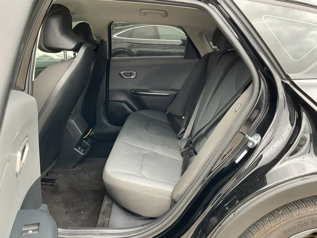 2025 KIA K4 LXS photo 18