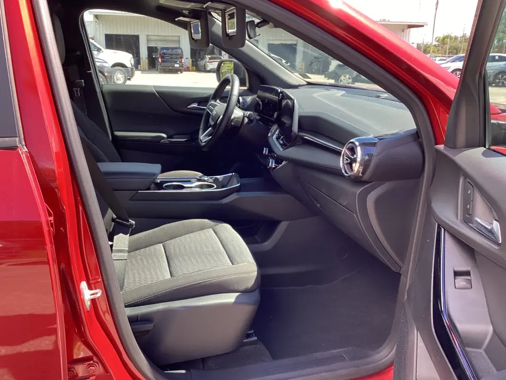 2026 CHEVROLET EQUINOX AWD LT photo 18