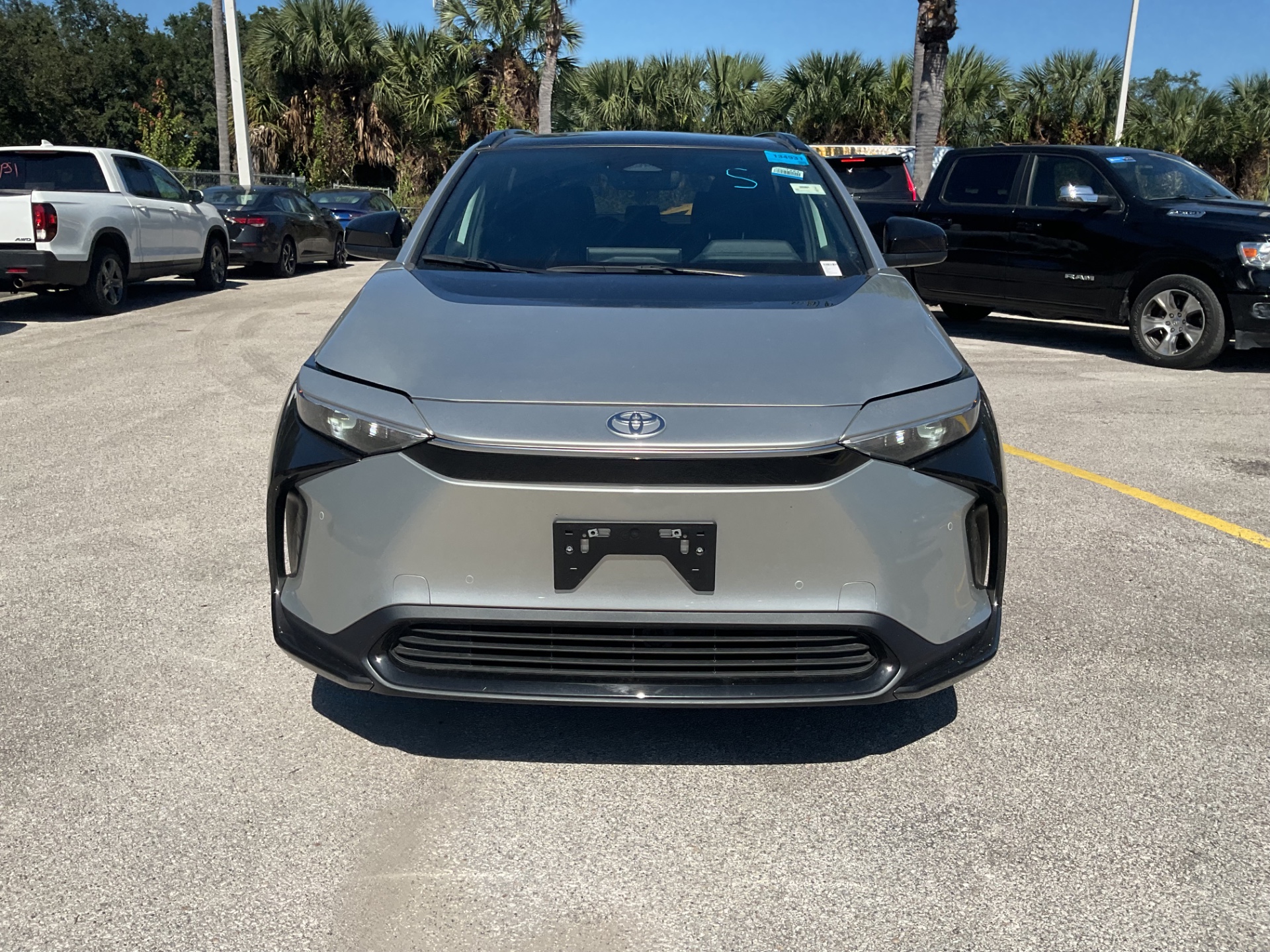 2023 TOYOTA BZ4X XLE photo 12