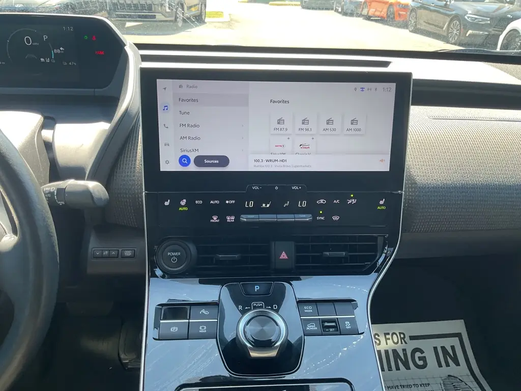 2023 TOYOTA BZ4X XLE photo 21
