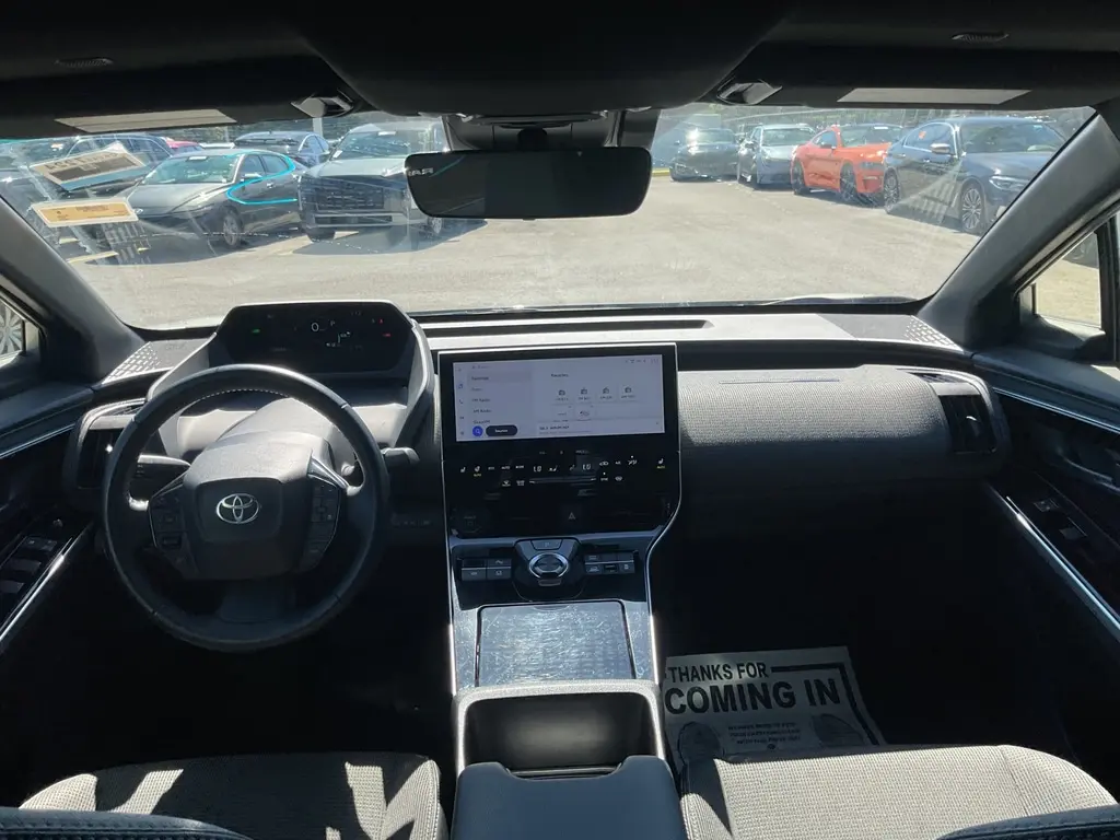 2023 TOYOTA BZ4X XLE photo 22