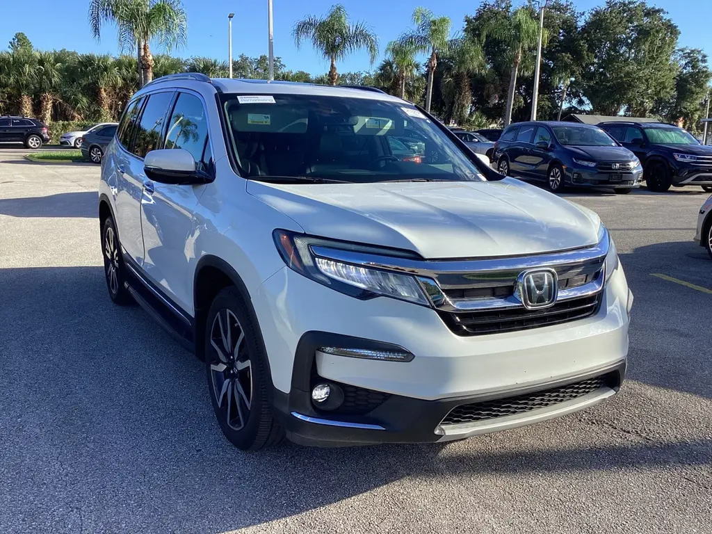 2022 HONDA PILOT TOURING 7-PASSENGER photo 3