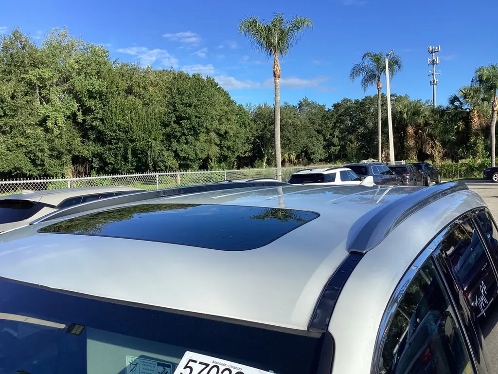 2022 HONDA PILOT TOURING 7-PASSENGER photo 4