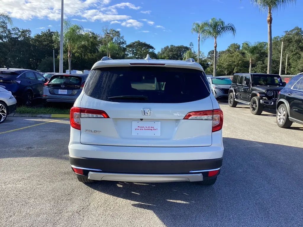 2022 HONDA PILOT TOURING 7-PASSENGER photo 7