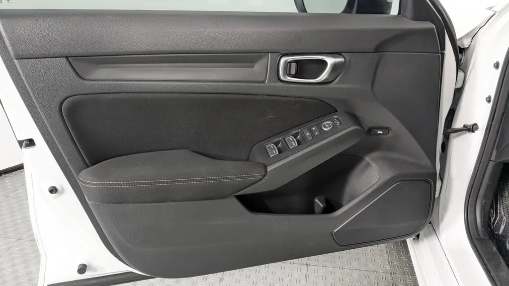 2023 HONDA CIVIC LX photo 12