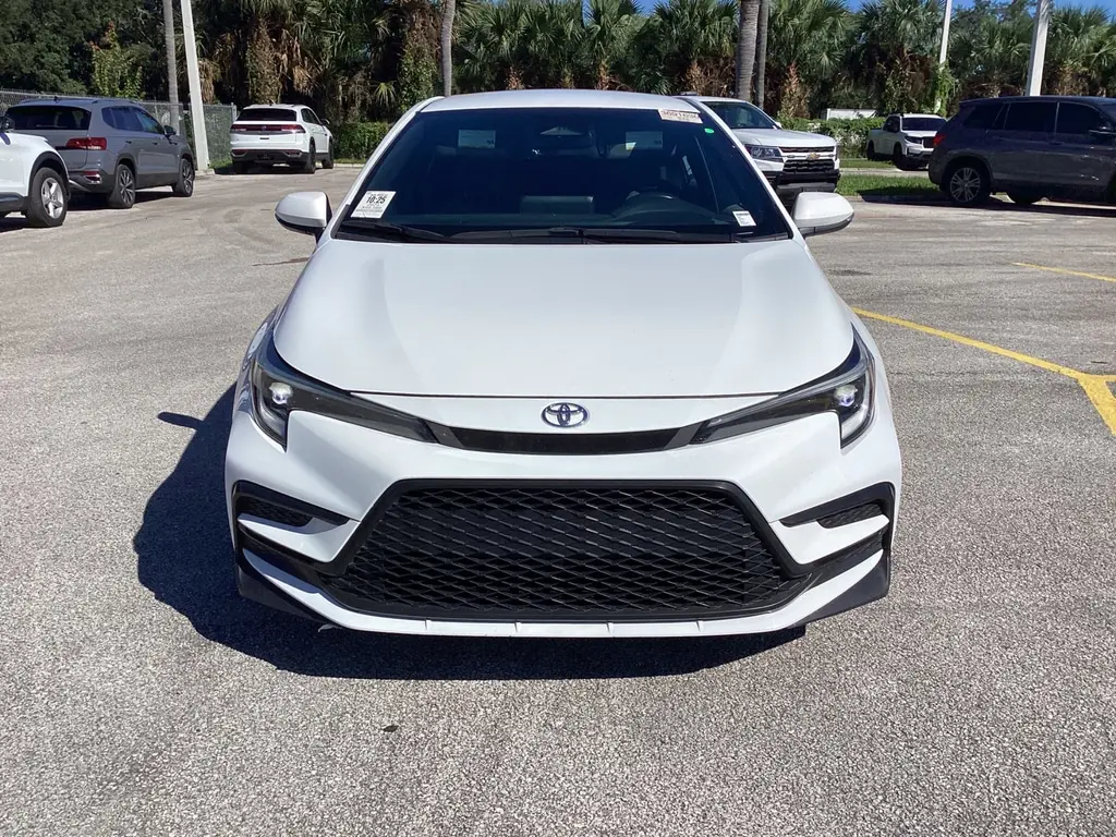 2024 TOYOTA COROLLA SE photo 2