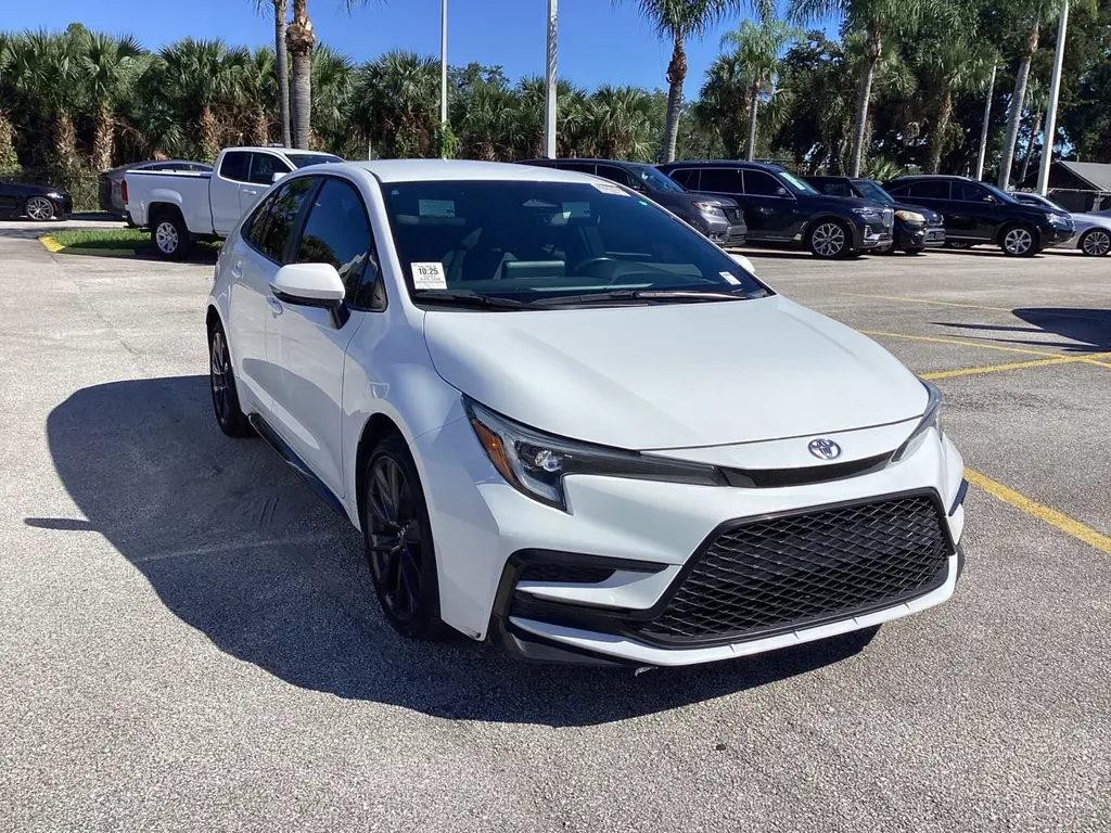 2024 TOYOTA COROLLA SE photo 3