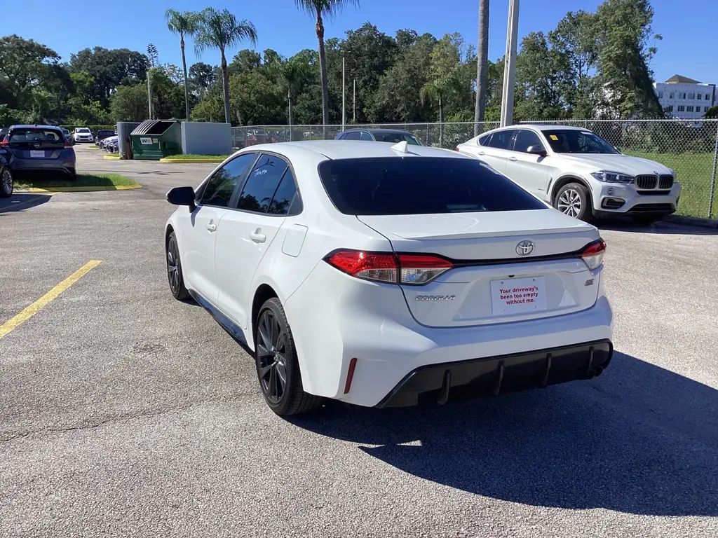 2024 TOYOTA COROLLA SE photo 7