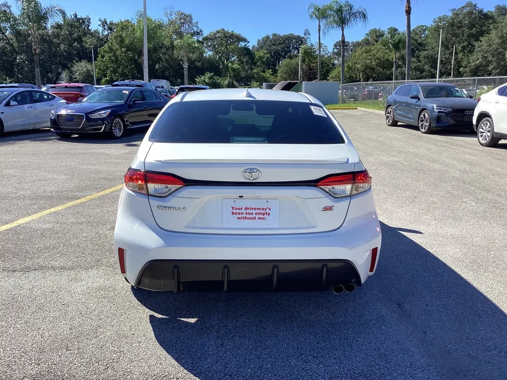 2024 TOYOTA COROLLA SE photo 8
