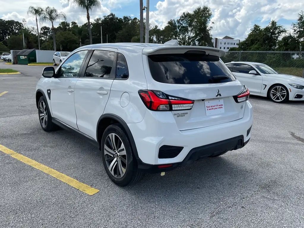 2021 MITSUBISHI OUTLANDER SPORT ES photo 5