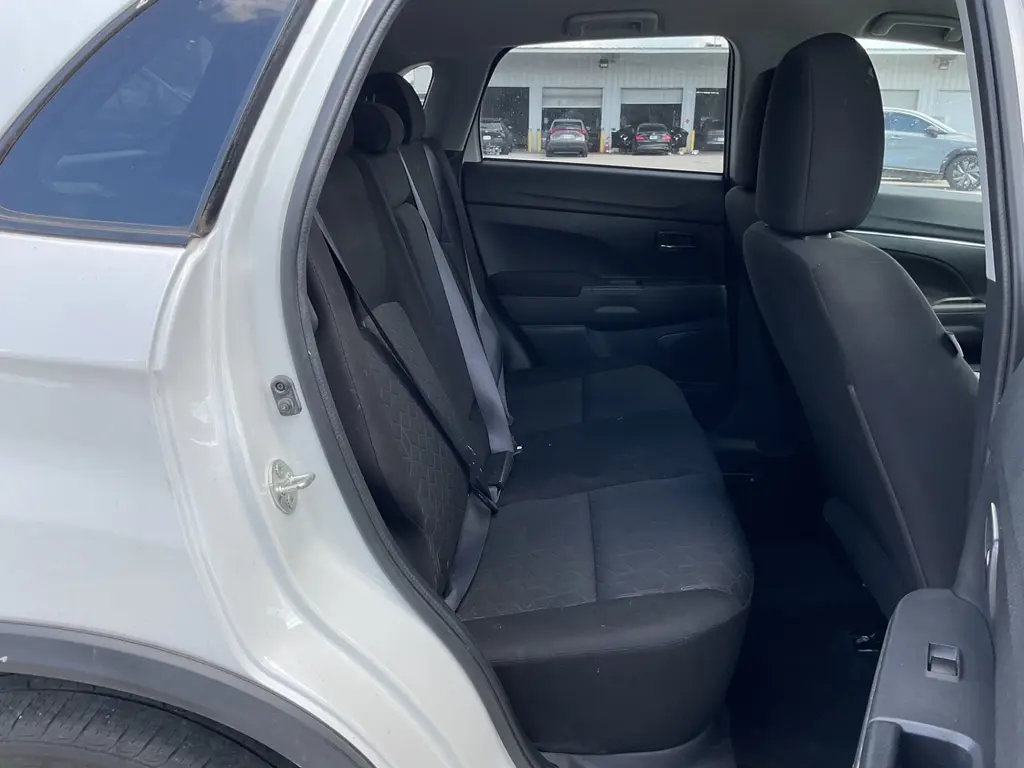 2021 MITSUBISHI OUTLANDER SPORT ES photo 12