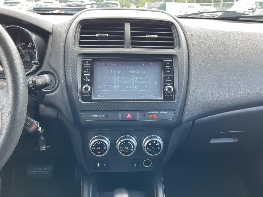 2021 MITSUBISHI OUTLANDER SPORT ES photo 17