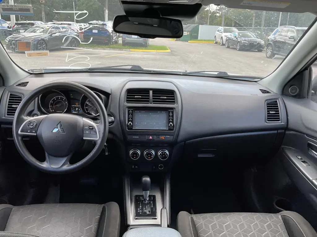 2021 MITSUBISHI OUTLANDER SPORT ES photo 18