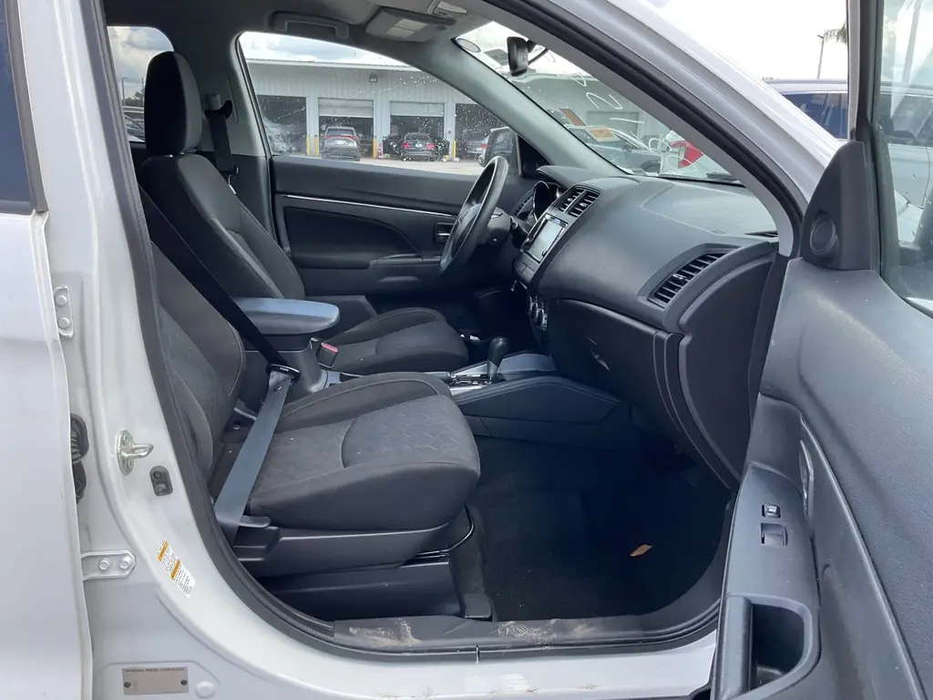 2021 MITSUBISHI OUTLANDER SPORT ES photo 20