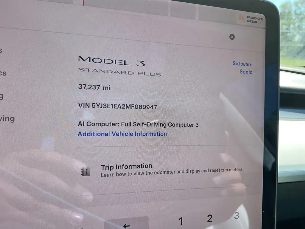 2021 TESLA MODEL 3 STANDARD RANGE PLUS photo 17