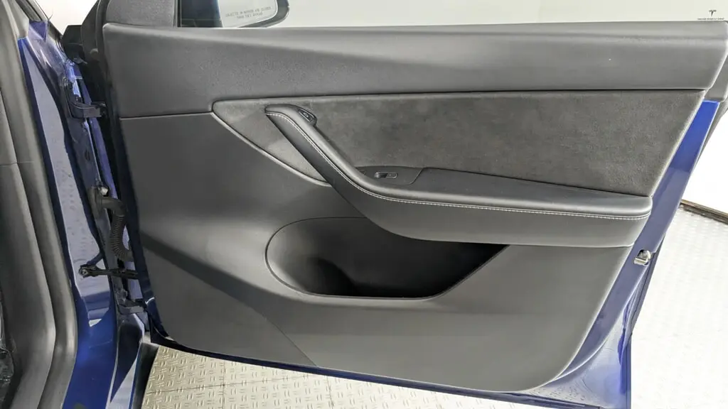 2021 TESLA MODEL Y LONG RANGE photo 23
