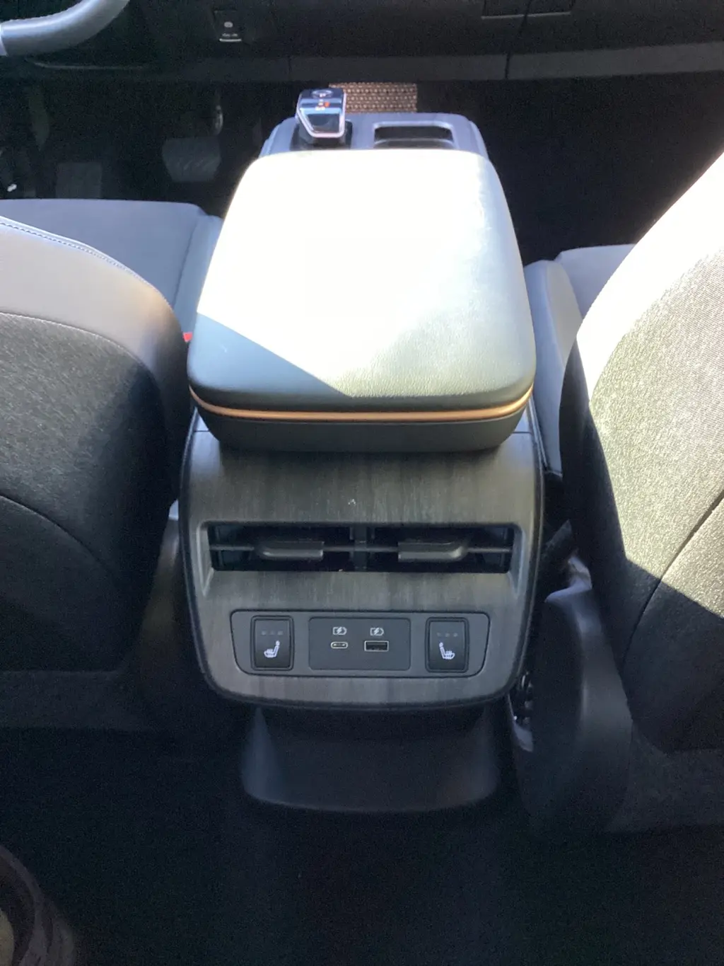 2024 NISSAN ARIYA ENGAGE photo 19