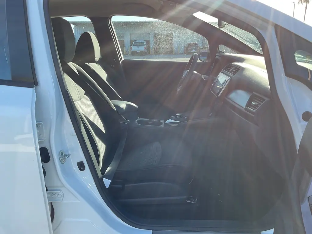 2023 NISSAN LEAF SV PLUS photo 16